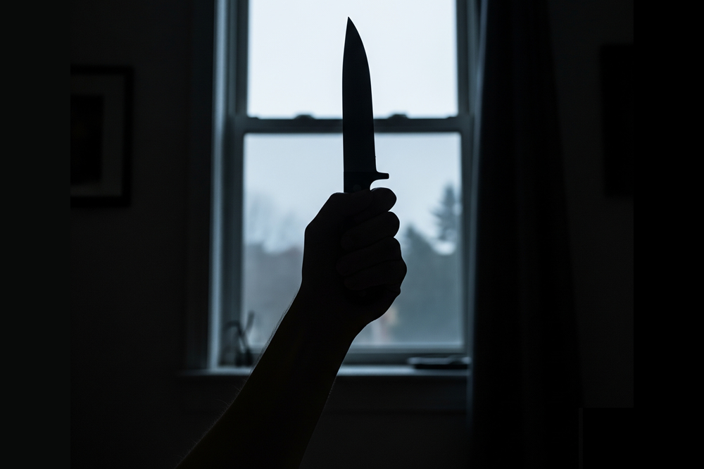 Embriagado, homem é preso em flagrante após tentar matar a ex-namorada a facadas em VG