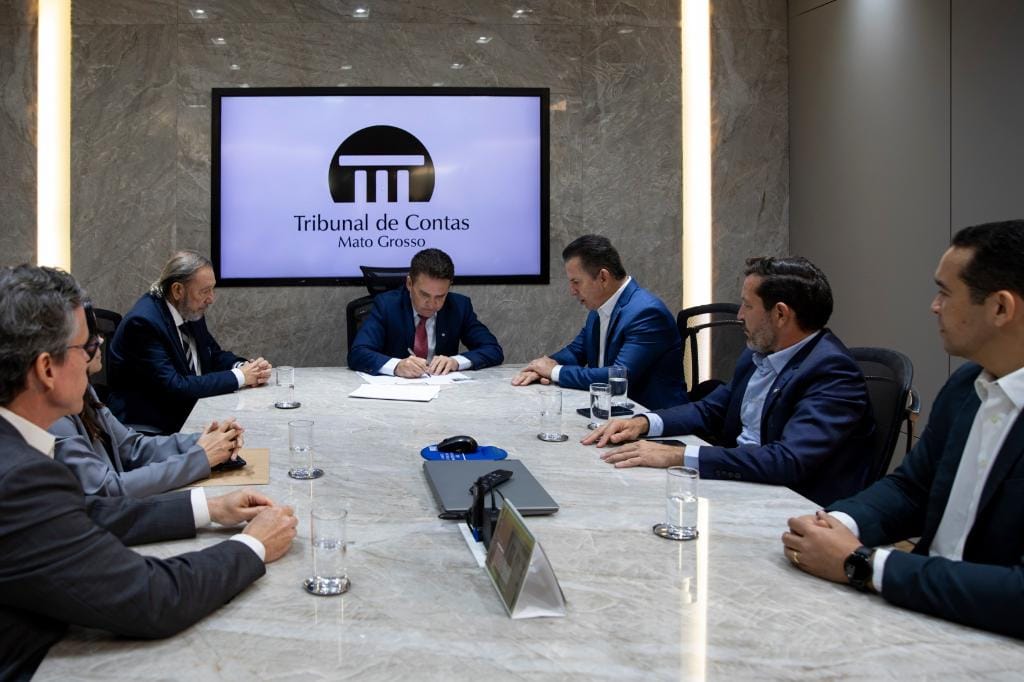 Governo de MT entrega contas ao TCE com seis anos seguidos de nota máxima em capacidade de pagamento e investimento