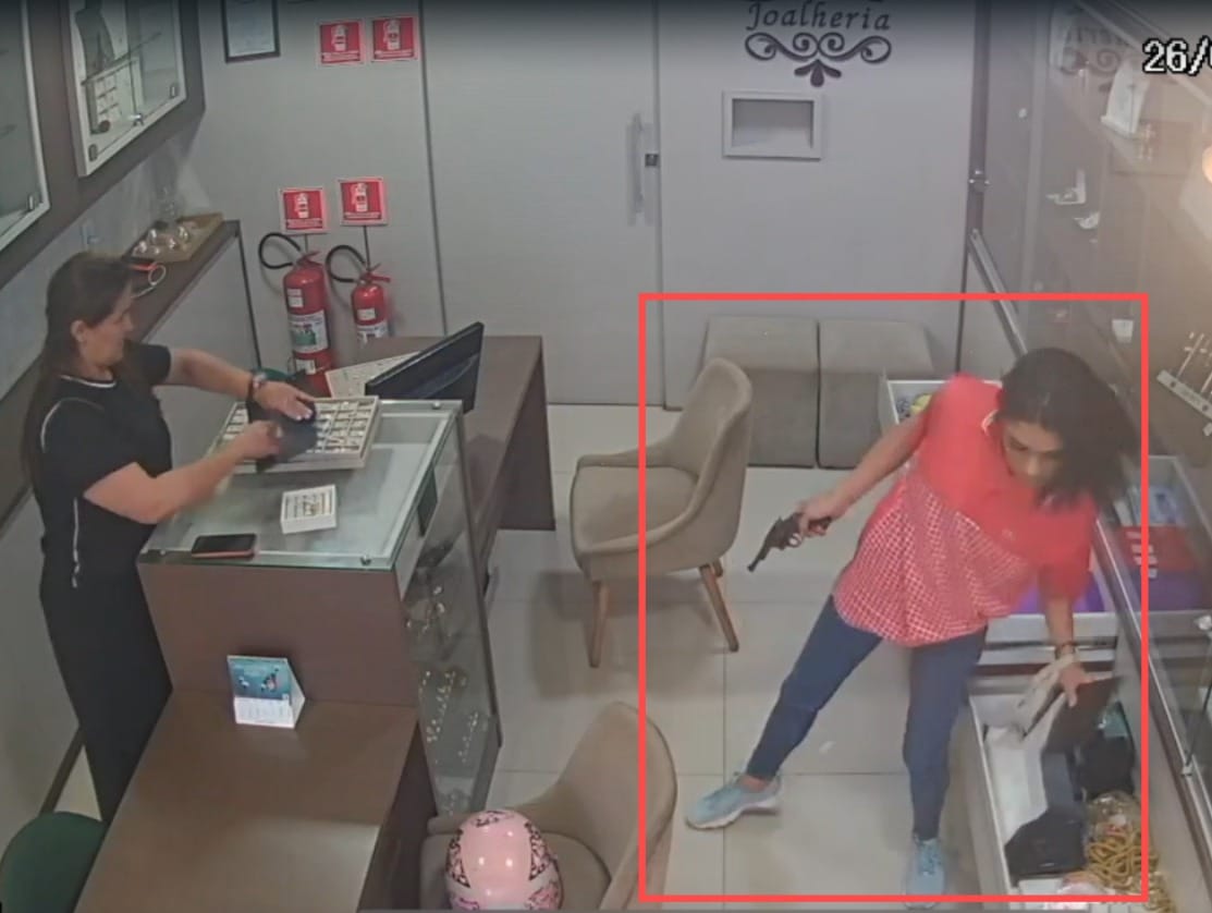 Casal é preso por roubo em joalheria no Centro de Cuiabá