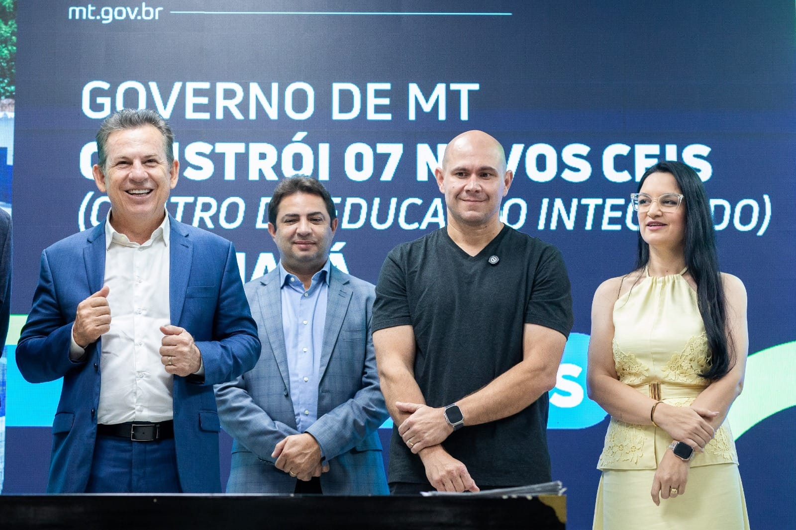 Prefeito e governador assinam R$ 663 milhões em investimentos para Cuiabá