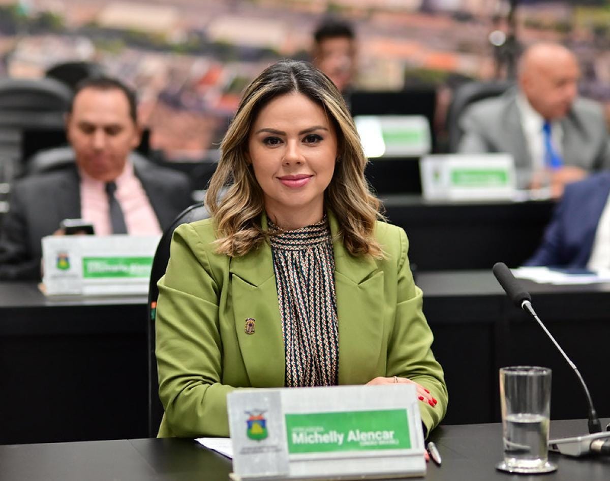 Michelly Alencar celebra Delegacia da Mulher 24h em VG e destaca vitória histórica