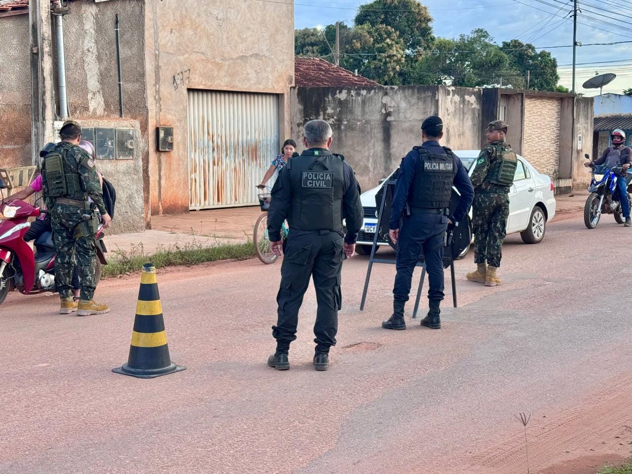Operação mira facção criminosa que atuava com tráfico e homicídios em Cáceres