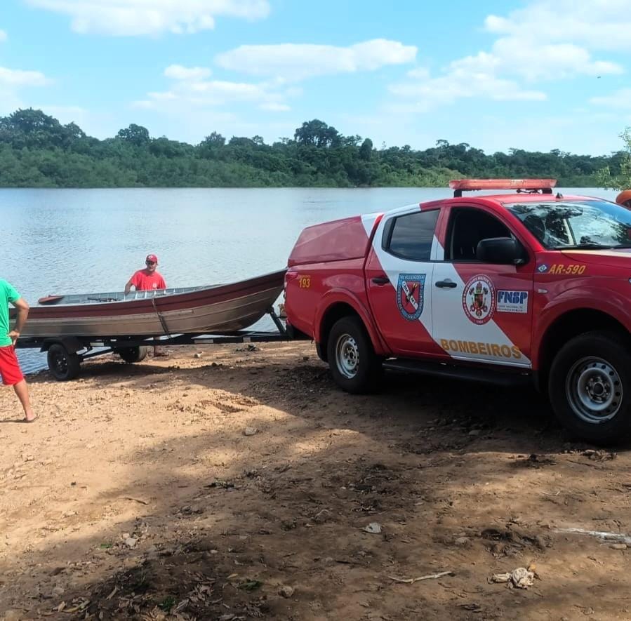 Bombeiros localizam corpo de idoso que se afogou no Rio Cuiabá