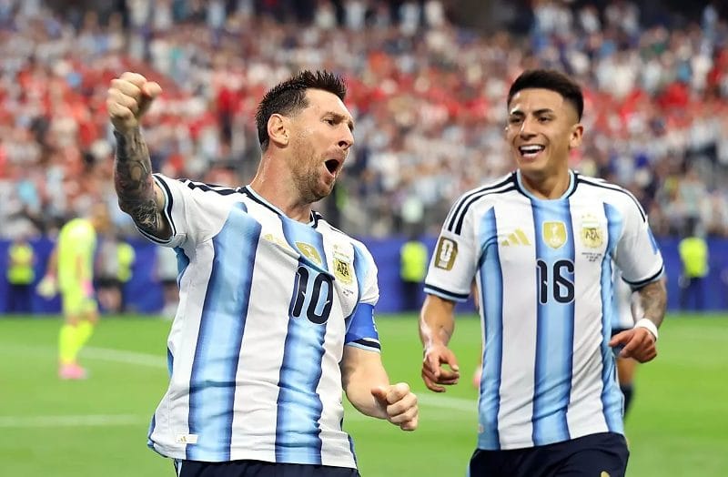 Messi marca e se torna maior artilheiro da história das Copas do Mundo