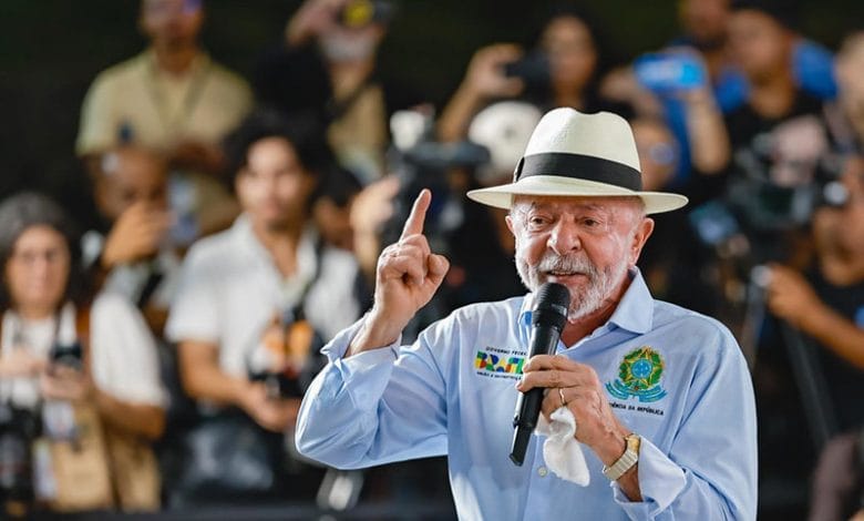Lula sugere que filhos de Bolsonaro sejam "enforcados" por ação com os EUA