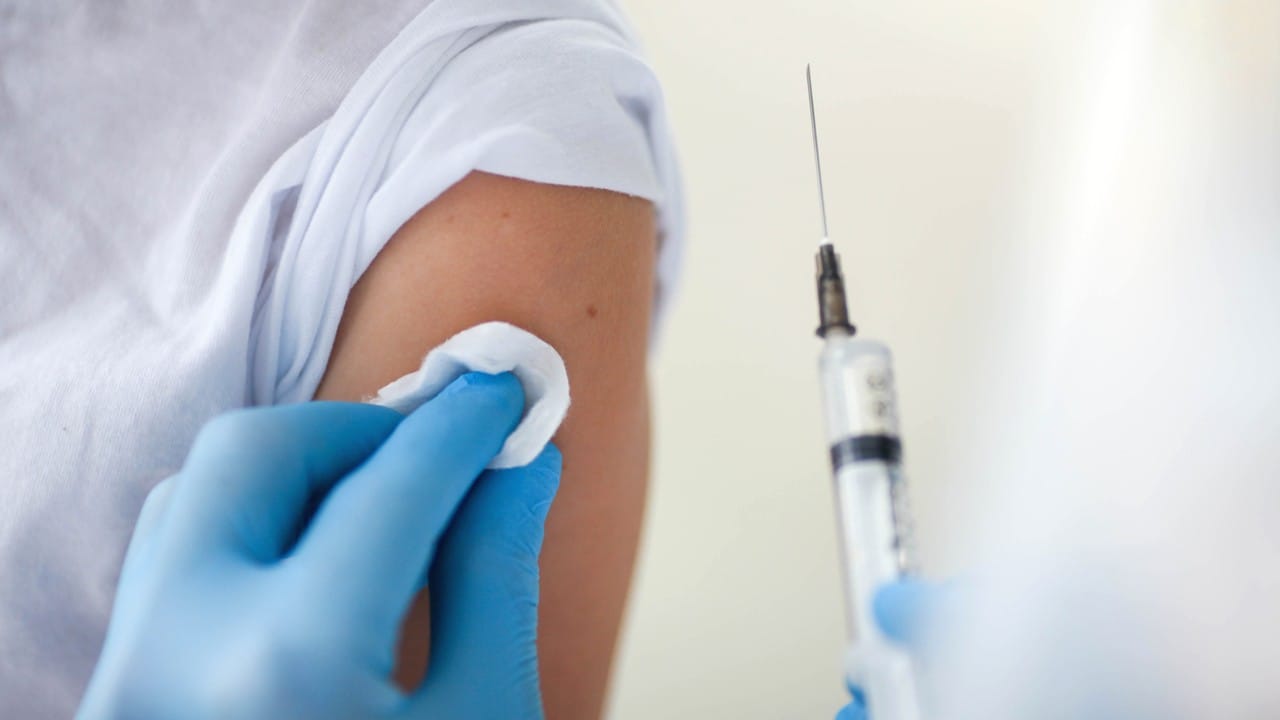 Vacinação é principal forma de prevenção contra a meningite, alertam especialistas da Unimed
