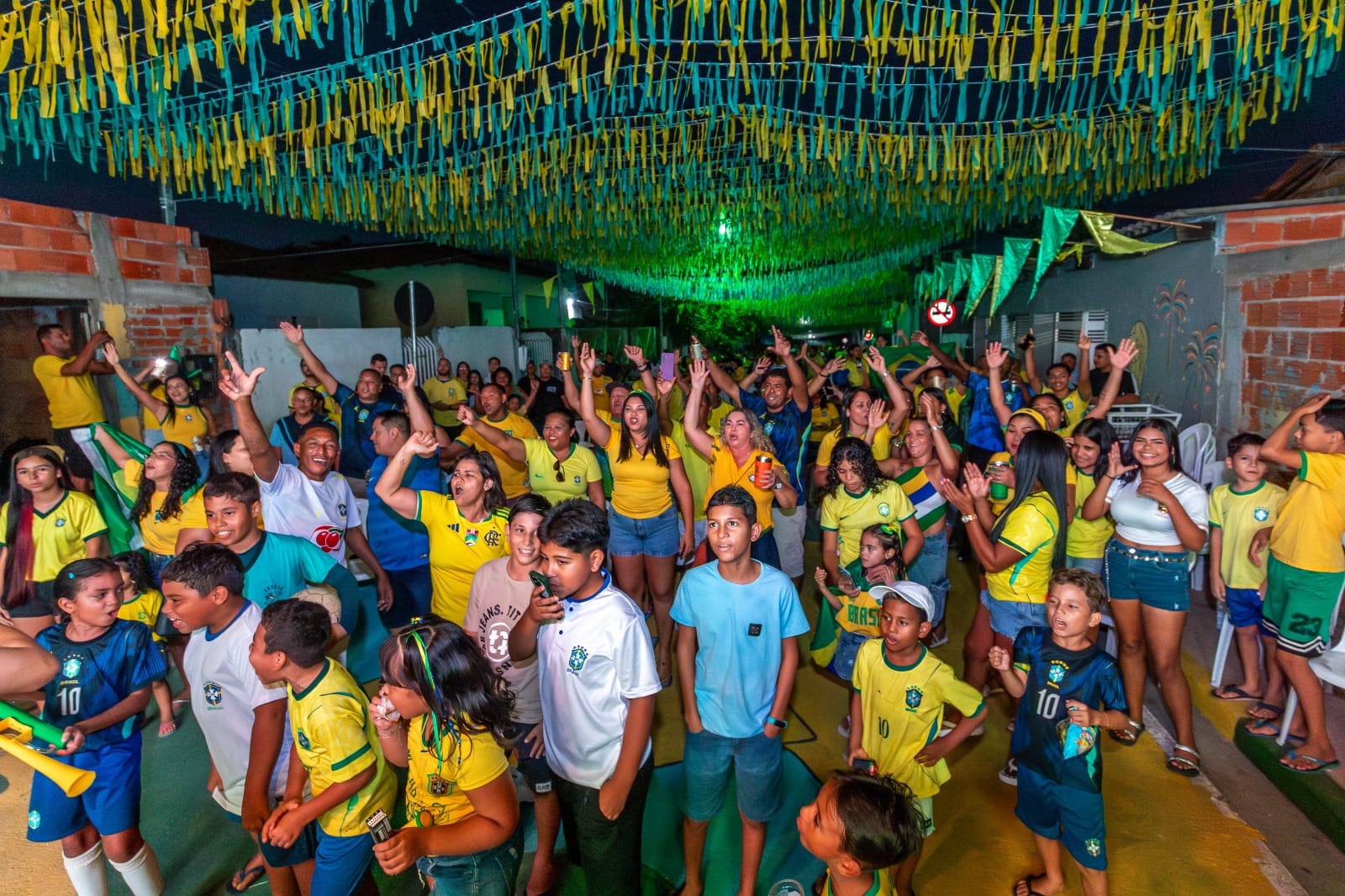 Prefeitura abre segunda etapa do Minha Rua Show de Bola e vai premiar quatro bairros com telões