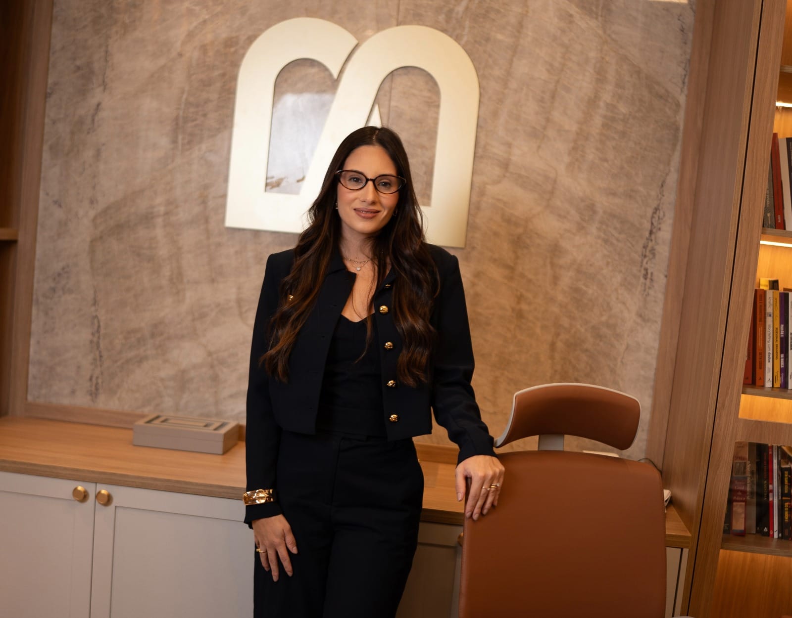 Consultora de MT ministra palestra e lança obra sobre comunicação política no COMPOL Brasil