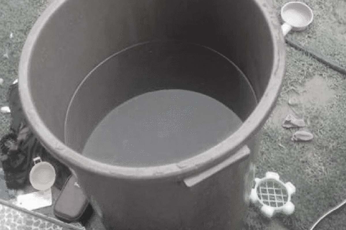 Bebê de 1 ano morre afogado após cair em balde com água no quintal de casa em VG