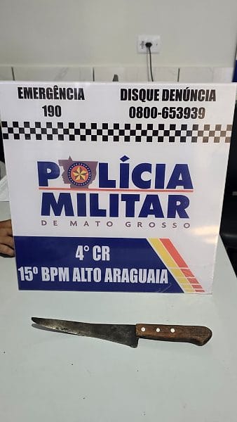 Mulher é presa após tentar matar marido que anunciou que faria sexo com outra em casa