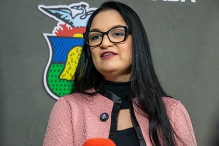 Medeiros sugere Samantha para comandar PL Mulher após saída de Michelle Bolsonaro