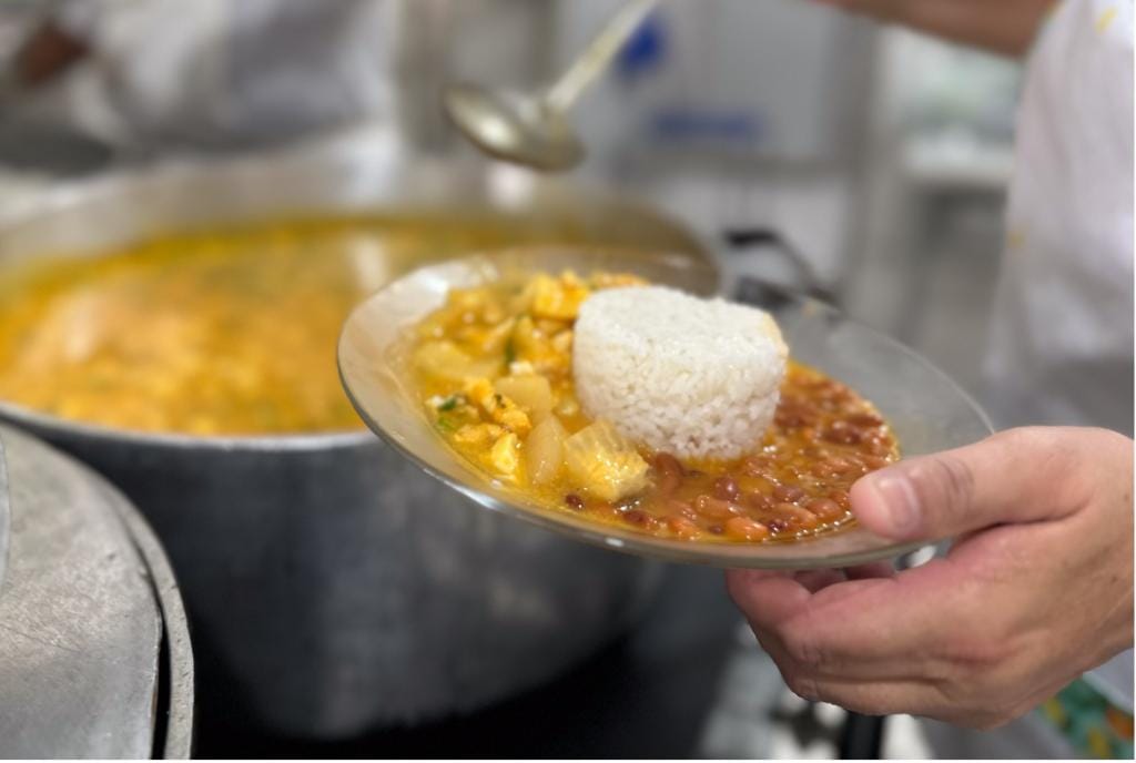 Rede municipal alia alimentação saudável e cardápios adaptados no retorno às aulas