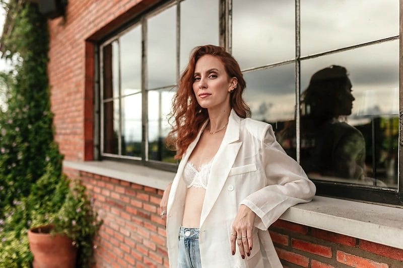 Lorena Ly lança EP “Amor e Casa” nesta sexta-feira (17) com show exclusivo no Misc