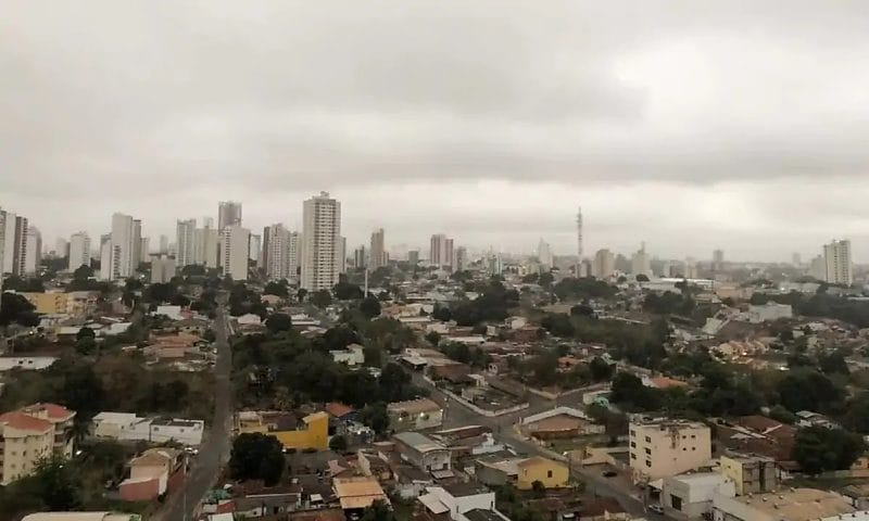 Cuiabá amanhece com 22ºC, mas calor e ar seco ainda predominam