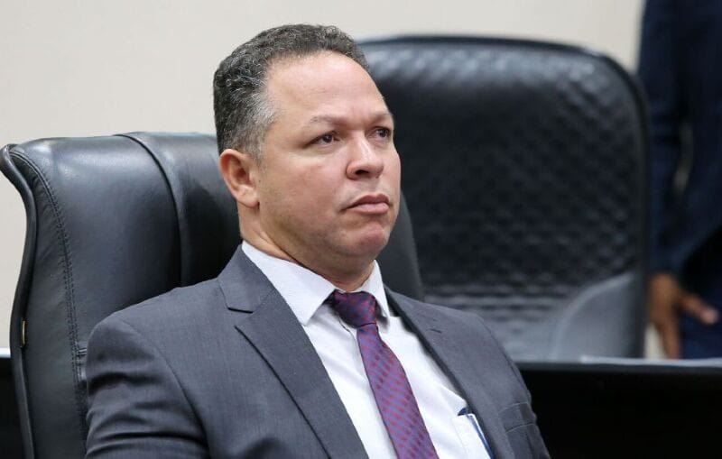 Cláudio chama aliança entre PL e MDB de "incoerente" e expõe divisão interna