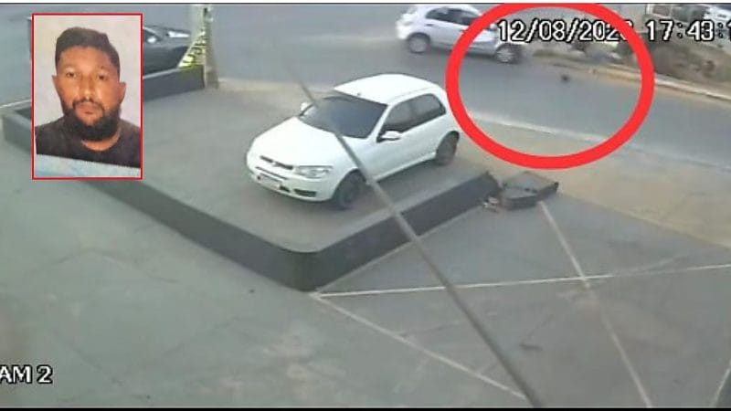 Motociclista morre após bater contra carro durante conversão na Miguel Sutil