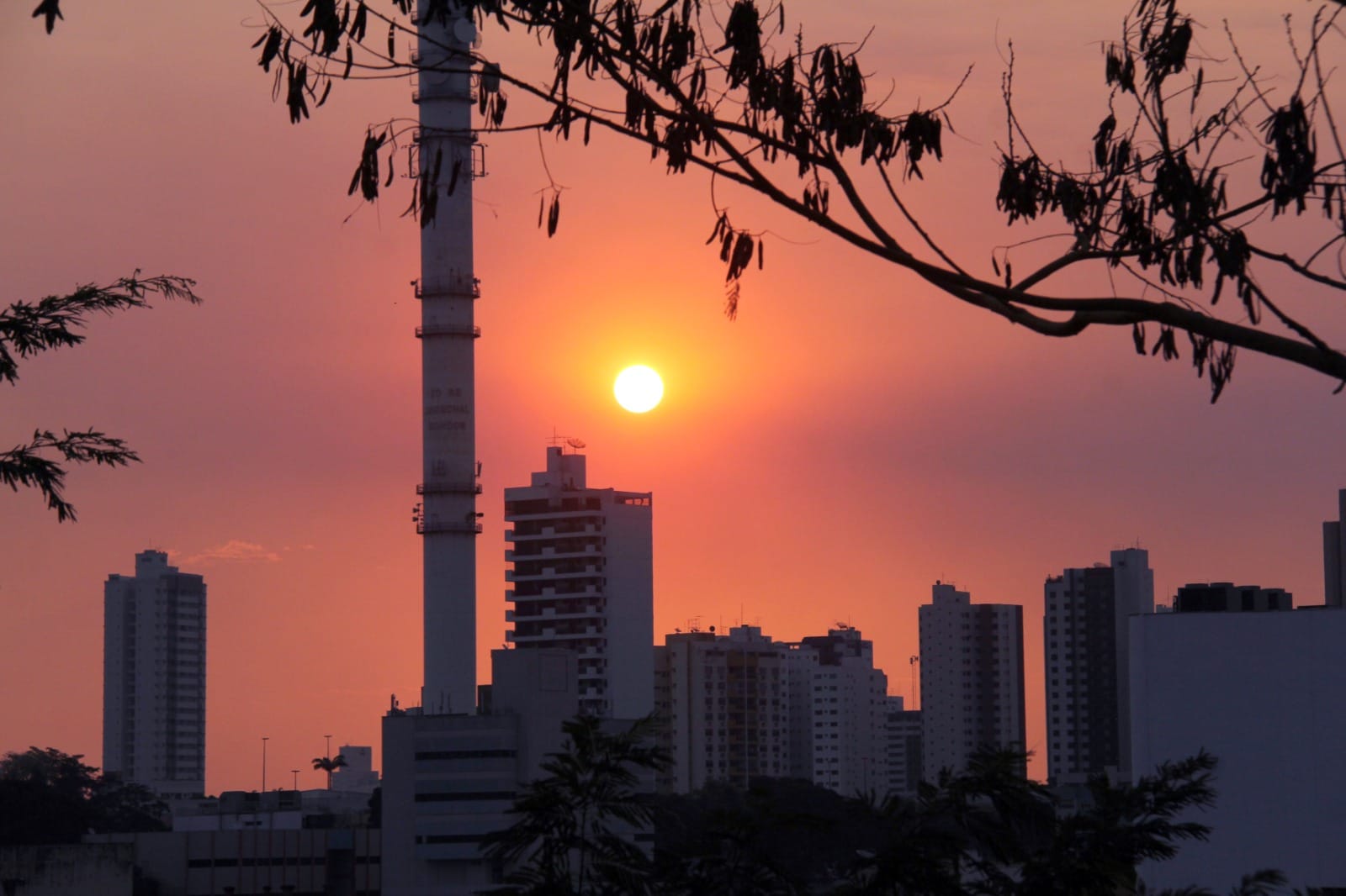 Cuiabá terá trégua no calor e pode amanhecer com 17°C nesta sexta-feira