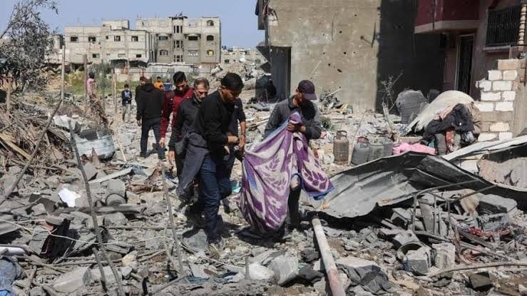 Ataques israelenses deixam 18 mortos em Gaza enquanto governo nega acordo de trégua