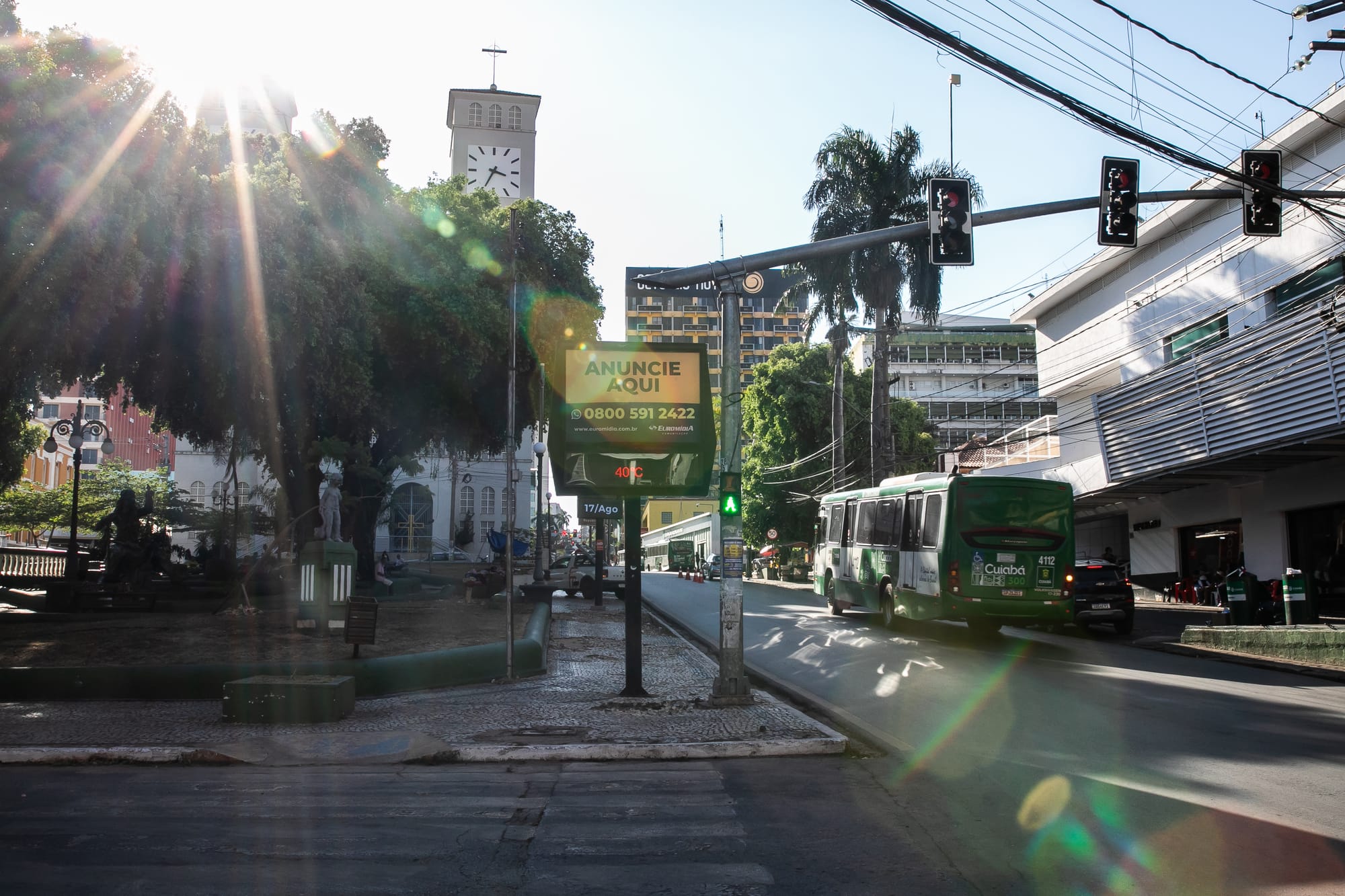 Cuiabá emite alerta para calor extremo e orienta sobre riscos à saúde