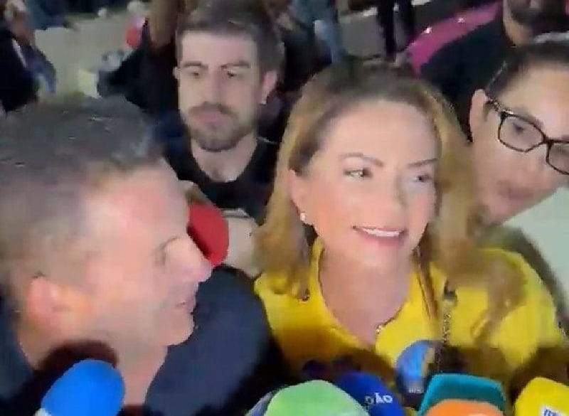 Virginia pede votos para Medeiros e Buzetti, mas mantém escolha em segredo