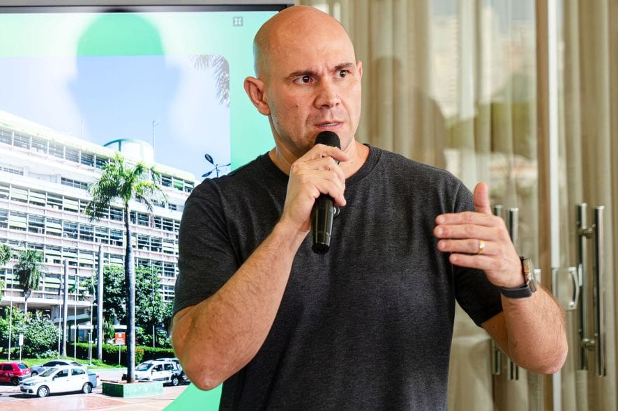 Abilio prevê “tumulto” após 15 vereadores apoiarem chapa rival na Câmara