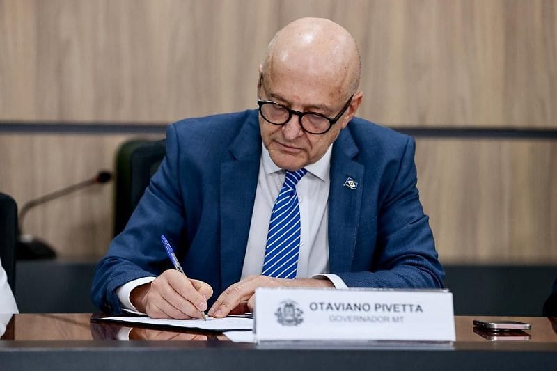 Pivetta diz que Estado pode abrir concurso, mas prioriza contratos para serviços de saúde