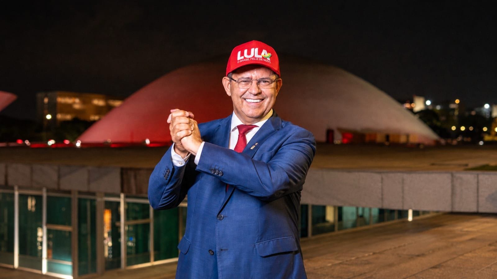 Valtenir acompanha no Senado votação pelo fim da escala 6x1