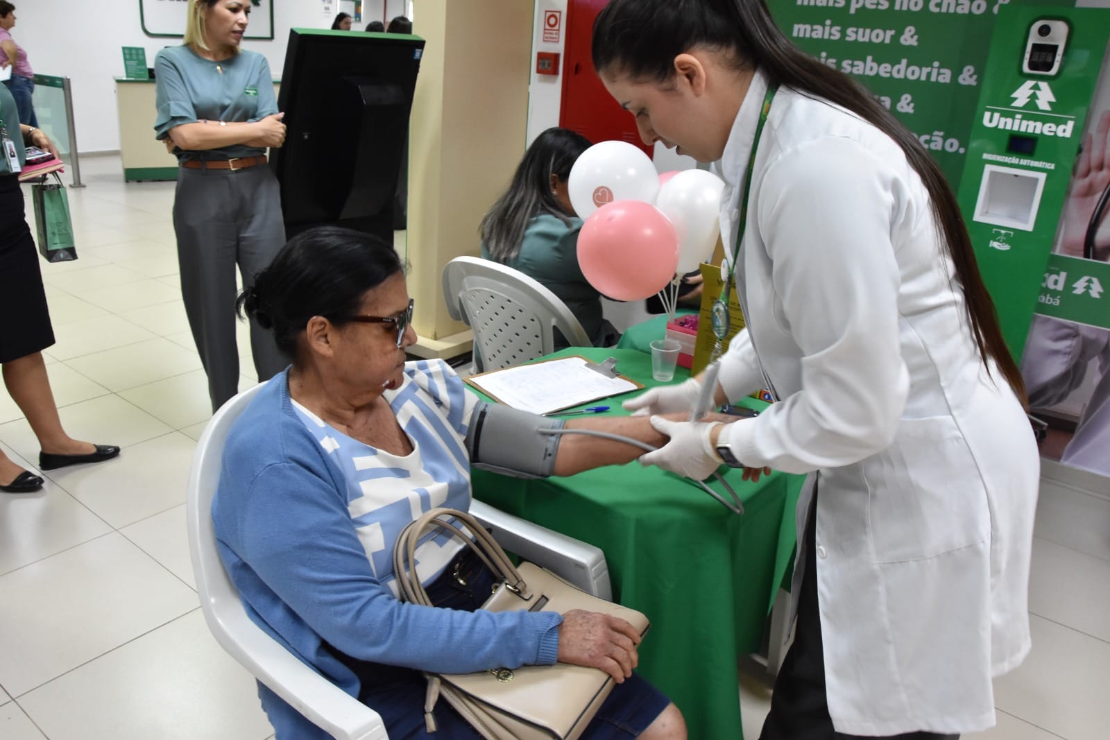 Dia do Cliente é marcado por saúde, prevenção e cuidado na Unimed Cuiabá
