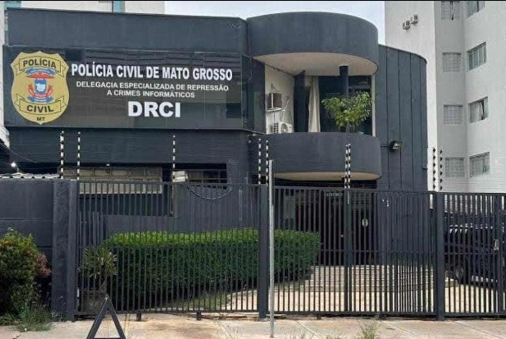 Polícia cumpre mandado contra homem investigado por pornografia infantil