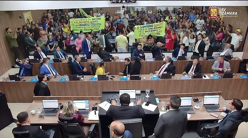 Câmara aprova novos PCCSs e amplia salários de servidores de Várzea Grande