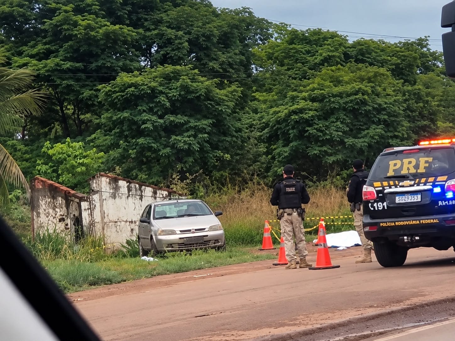 Corpo de homem é encontrado com fio enrolado no pescoço e marcas de tortura