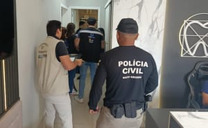 Fiscalização da polícia flagra exercício ilegal em clínica odontológica de Cuiabá