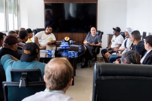 Prefeitura busca solução para garantir renda e legalidade a comerciantes de peixes do Praeirinho