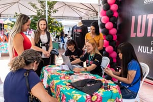 Força que Transforma leva serviços, acolhimento e registra mais de 800 atendimentos em Cuiabá