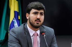 Emanuelzinho cogita deixar o MDB devido aproximação com a direita em MT