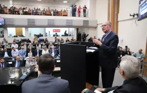 Gilmar Mendes é destaque em seminário sobre mandato e elaboração de leis na ALMT