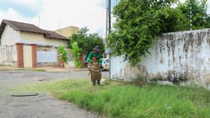 Mutirão de limpeza da Prefeitura de Várzea Grande atende mais de 100 bairros