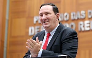 Barranco cobra valorização e igualdade de benefícios para professores de MT