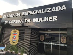 Pai é preso após embebedar a filha de 15 anos para estuprá-la em MT