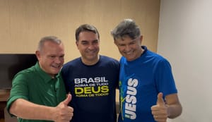 Wellington recepciona Flávio Bolsonaro em Cuiabá durante a 29ª Marcha para Jesus