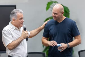 Abilio confirma Reginaldo Teixeira no comando da Secretaria de Educação