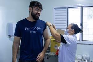 Vacina contra HPV para jovens de 15 a 19 anos segue até dezembro em Cuiabá