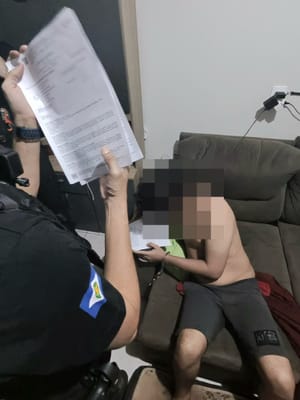 Jovem de 18 anos é preso com arquivos de abuso sexual infantil em MT