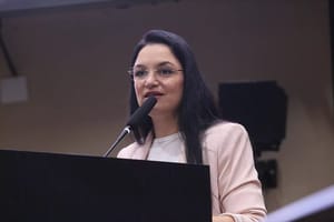 Samantha rebate bolsonarista por fala sobre voto feminino: "É um discurso da esquerda"