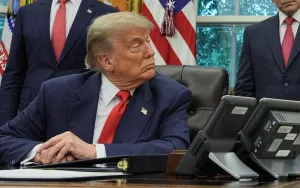 Trump recua e abandona cobrança de pedágio no Estreito de Ormuz