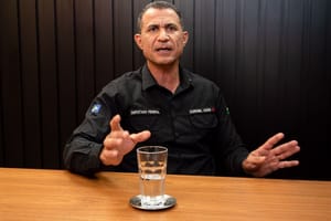 Coronel Assis defende plebiscito sobre prisão perpétua e pena de morte