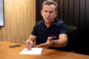 Mauro ironiza senadores de "vídeo" e dispara: "Na hora do vamos ver, é uma gazela"