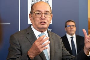 Gilmar diz que impeachment de ministro do STF dificilmente avançaria no Senado