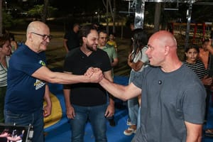 Pivetta e Abílio postam vídeo juntos durante vistoria em espaço de esporte e lazer