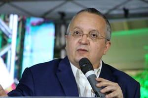 Taques é condenado por chamar Mendes de “ladrão” e “corrupto” nas redes sociais